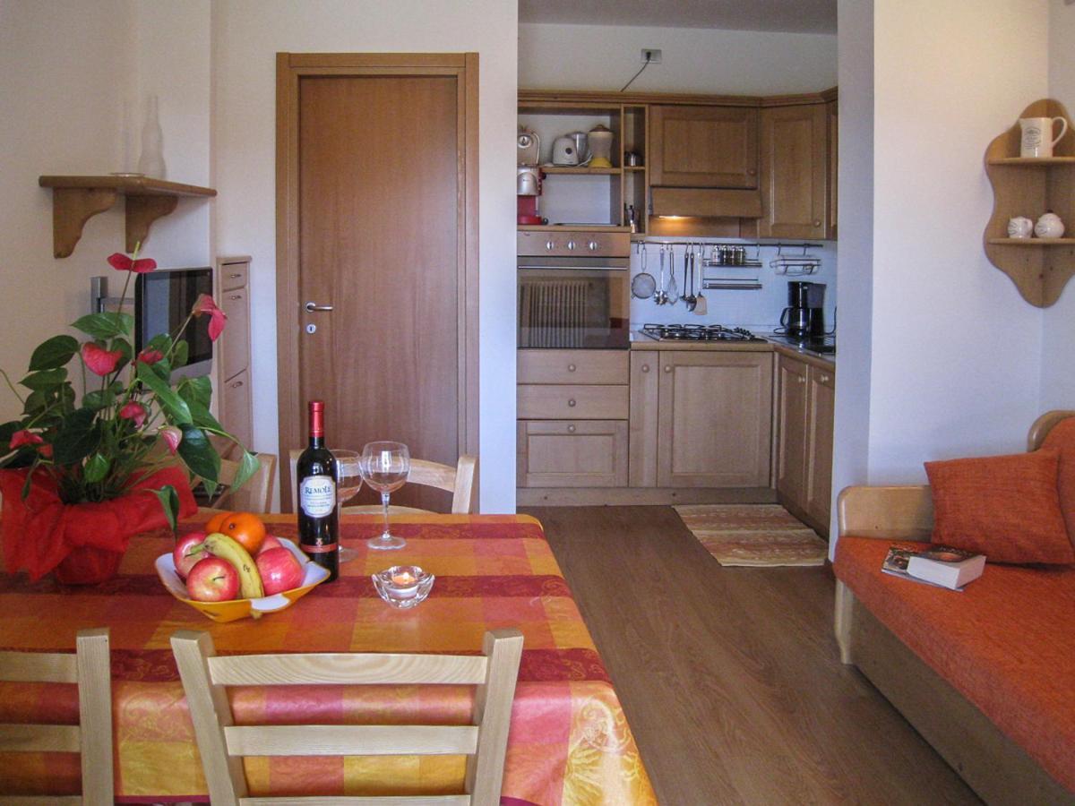 Borgo Chiaro Apartamento Colico Exterior foto